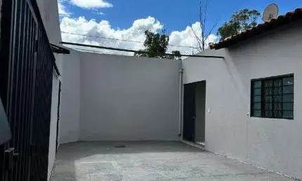 Casa à venda, 3 quartos, 2 vagas, JARDIM CANAA - Uberlândia/MG