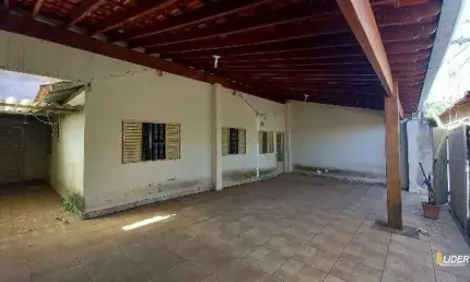 Casa à venda, 3 quartos, 2 vagas, LUIZOTE DE FREITAS - Uberlândia/MG