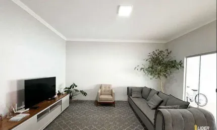 Casa à venda, 3 quartos, 1 suíte, 2 vagas, BOSQUE DOS BURITIS - Uberlândia/MG