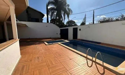Casa à venda, 3 quartos, 2 suítes, 2 vagas, Jardim Karaíba - Uberlândia/MG