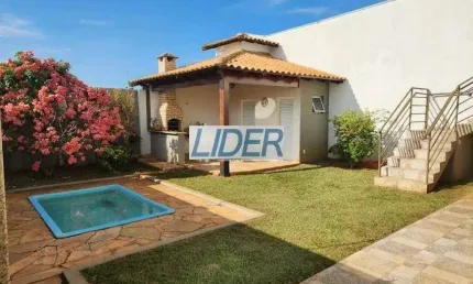 Casa à venda, 3 quartos, 1 suíte, 3 vagas, CIDADE JARDIM - Uberlândia/MG