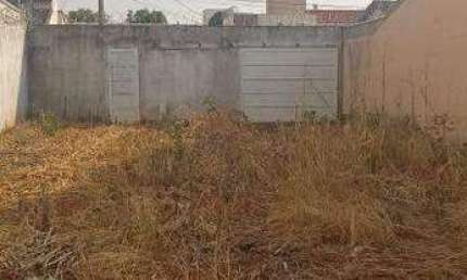 Terreno à venda na Rua Joaquim Vieira Ramos, Santa Rosa, Uberlândia