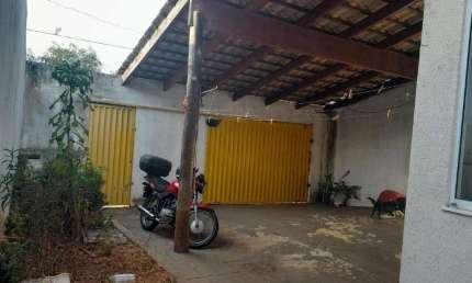 Casa à venda, 3 quartos, 1 suíte, 2 vagas, LOTEAMENTO RESIDENCIAL PEQUIS - Uberlândia/MG