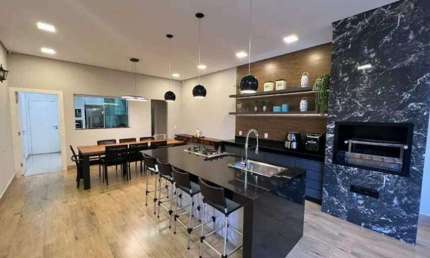 Casa à venda, 3 quartos, 2 suítes, 4 vagas, JARDIM SUL - Uberlândia/MG