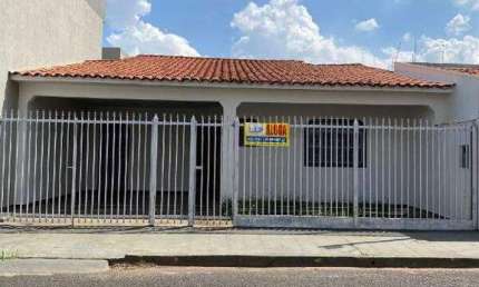 Casa para aluguel, 3 quartos, 1 suíte, 2 vagas, Brasil - Uberlândia/MG