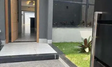 Casa à venda, 3 quartos, 3 suítes, 2 vagas, JARDIM PATRICIA - Uberlândia/MG