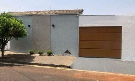 Casa à venda, 3 quartos, 2 suítes, 3 vagas, JARDIM HOLANDA - Uberlândia/MG