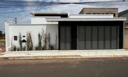 Casa à venda, 3 quartos, 3 suítes, 2 vagas, NOVO MUNDO - Uberlândia/MG