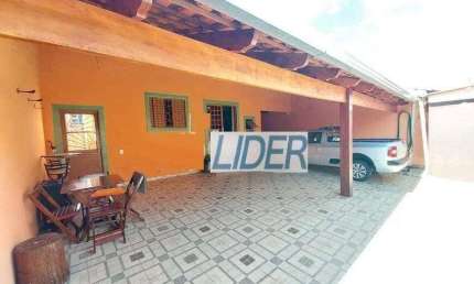 Casa à venda, 3 quartos, 1 suíte, 5 vagas, GRANADA - Uberlândia/MG