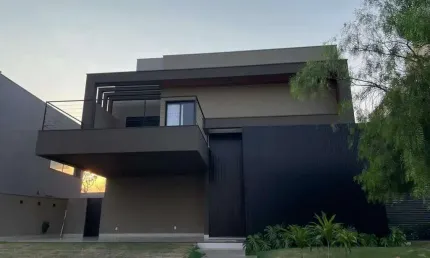 CASA EM CONDOMÍNIO à venda, 4 quartos, 4 suítes, 3 vagas, GRANJA MARILEUSA - Uberlândia/MG