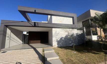 CASA EM CONDOMÍNIO à venda, 3 quartos, 3 suítes, 2 vagas, JARDIM BOTANICO - Uberlândia/MG