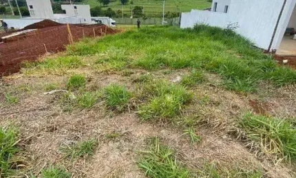 Terreno à venda na Avenida Floriano Peixoto, Granja Marileusa, Uberlândia