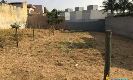 Terreno à venda na Rua Guilhermino R. Cunha, Jardim Colina, Uberlândia