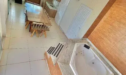 Cobertura à venda, 4 quartos, 2 suítes, 2 vagas, Santa Mônica - Uberlândia/MG