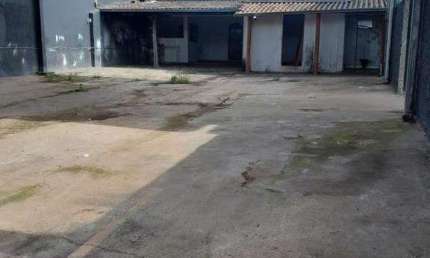 BARRACÃO para aluguel, 1 quarto, Santa Mônica - Uberlândia/MG