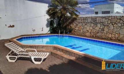 Casa à venda, 4 quartos, 2 suítes, 4 vagas, Brasil - Uberlândia/MG