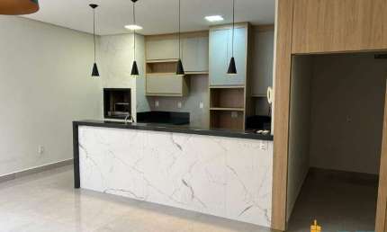 CASA EM CONDOMÍNIO à venda, 3 quartos, 1 suíte, 2 vagas, JARDIM SUL - Uberlândia/MG