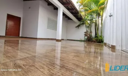 Casa para aluguel, 3 quartos, 1 suíte, 2 vagas, Jardim Karaíba - Uberlândia/MG