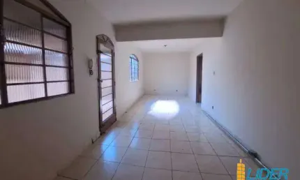 Casa à venda, 3 quartos, 3 vagas, Presidente Roosevelt - Uberlândia/MG
