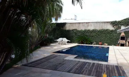 Casa à venda, 4 quartos, 4 suítes, 5 vagas, Lidice - Uberlândia/MG