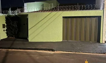 Casa à venda, 3 quartos, 1 suíte, 3 vagas, JARDIM EUROPA - Uberlândia/MG