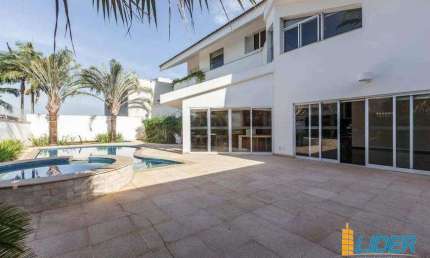 Casa à venda, 3 quartos, 3 suítes, 6 vagas, Lidice - Uberlândia/MG