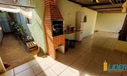 Casa à venda, 2 quartos, 2 vagas, RESIDENCIAL VIVIANE - Uberlândia/MG