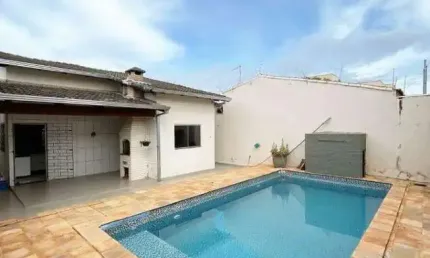 Casa à venda, 3 quartos, 1 suíte, 3 vagas, Segismundo Pereira - Uberlândia/MG