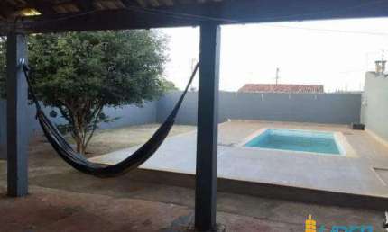 Casa à venda, 2 quartos, 5 vagas, GRANADA - Uberlândia/MG