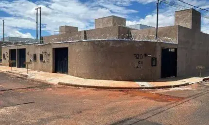 Casa à venda, 2 quartos, 1 suíte, 2 vagas, SAO JORGE - Uberlândia/MG