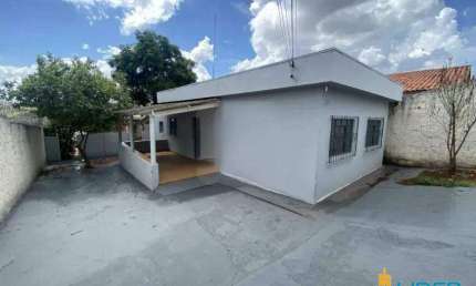 Casa à venda, 4 quartos, 4 vagas, Osvaldo Rezende - Uberlândia/MG