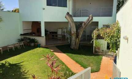 Casa à venda, 4 quartos, 1 suíte, 4 vagas, CIDADE JARDIM - Uberlândia/MG