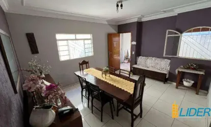 Casa à venda, 3 quartos, 2 suítes, 3 vagas, Santa Mônica - Uberlândia/MG
