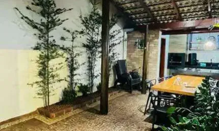 Casa à venda, 2 quartos, 1 suíte, 2 vagas, JARDIM HOLANDA - Uberlândia/MG