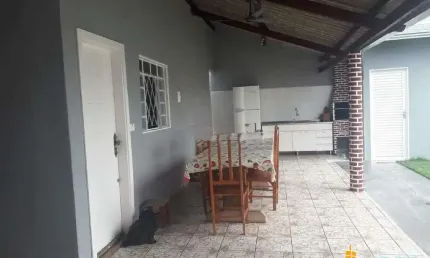 Casa à venda, 3 quartos, 2 vagas, JARDIM DAS PALMEIRAS - Uberlândia/MG