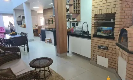 Casa à venda, 4 quartos, 1 suíte, 2 vagas, JARDIM AMERICA - Uberlândia/MG
