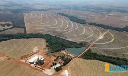 Excepcional fazenda dupla aptidão com 1945,40 hectares e muito bem estruturada à venda no município de Luziânia/GO