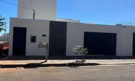 Casa à venda, 3 quartos, 1 suíte, 1 vaga, Praça Alto Umuarama - Uberlândia/MG