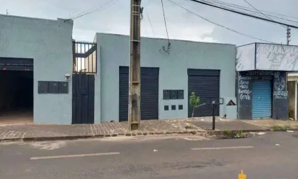 Casa com 5 quartos à venda na Avenida Juscelino Kubitscheck, Dona Zulmira, Uberlândia