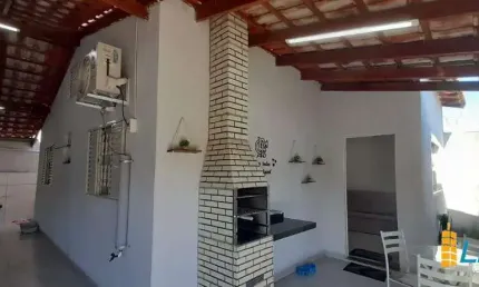 Casa à venda, 2 quartos, 3 vagas, JARDIM CANAA - Uberlândia/MG