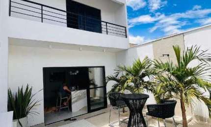 Casa com 3 quartos à venda na Rua Riete, Jardim Europa, Uberlândia