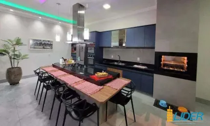 Casa à venda, 3 quartos, 1 suíte, 6 vagas, SANTA ROSA - Uberlândia/MG