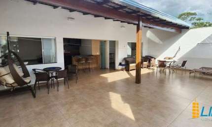 Casa para aluguel, 4 quartos, 2 suítes, 2 vagas, Jardim Karaíba - Uberlândia/MG