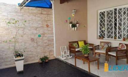 Casa à venda, 3 quartos, 1 suíte, 2 vagas, Vigilato Pereira - Uberlândia/MG
