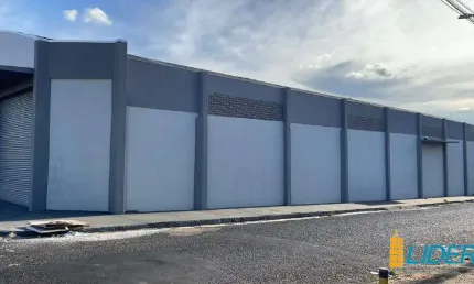 Casa para alugar na Avenida Terezina, Brasil, Uberlândia
