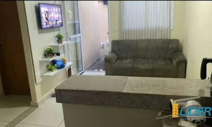 Casa à venda, 2 quartos, 1 suíte, 1 vaga, Vigilato Pereira - Uberlândia/MG