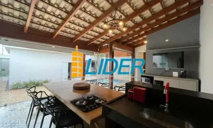 Casa à venda, 3 quartos, 3 suítes, 3 vagas, LARANJEIRAS - Uberlândia/MG