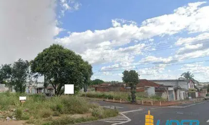 Terreno à venda na Avenida Fernando Vilela, Osvaldo Rezende, Uberlândia