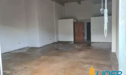Casa para alugar na Avenida Iraque, Laranjeiras, Uberlândia