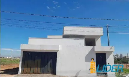 Casa à venda, 3 quartos, 1 suíte, 2 vagas, laranjeiras - uberlândia/mg